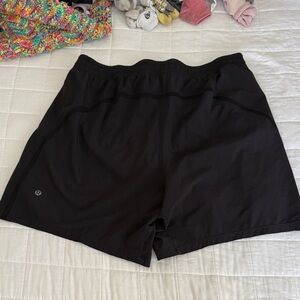 Lululemon Pacebreaker Lined 7’